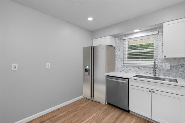 Building Photo - 303 Danworth Ct