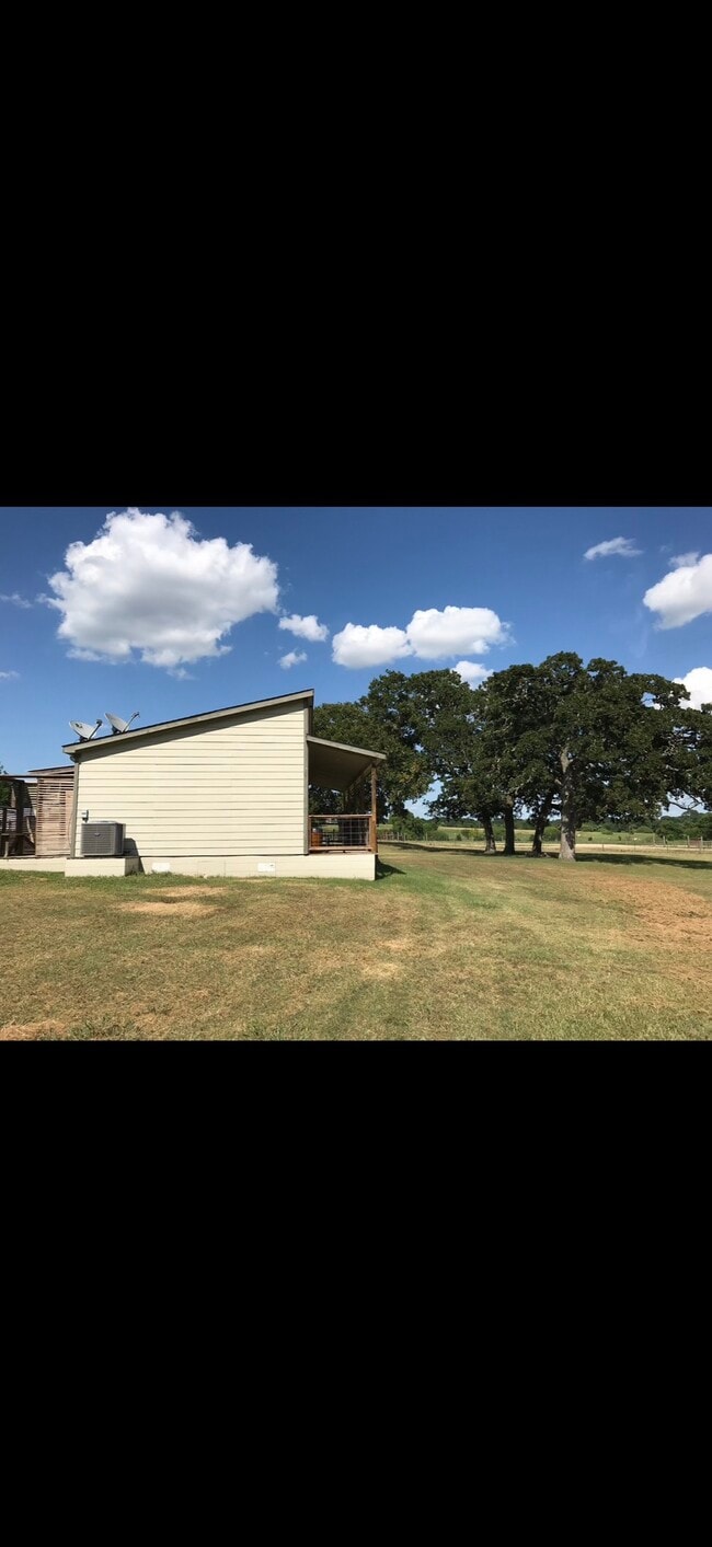 Building Photo - 1200 Choctaw Ln