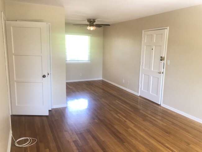 Dining Room - 2101 10th St