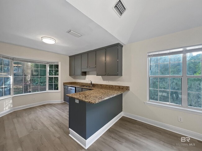 Building Photo - 7 Twin Echo Ct