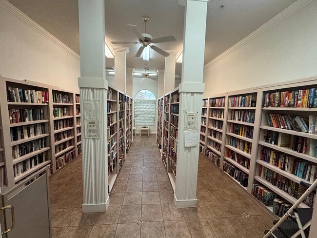 Building Photo - 5520 NW 26th Ln