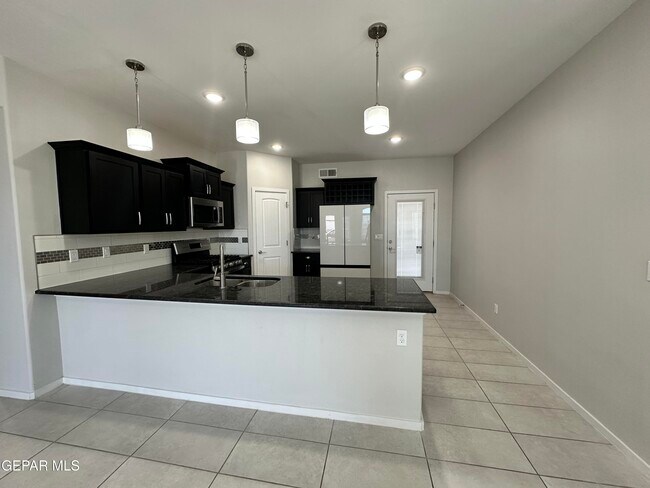 Building Photo - 10148 Texas Madrone Dr