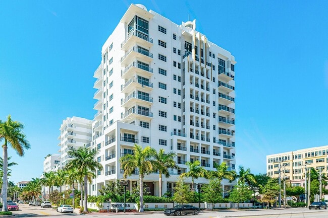 Building Photo - 155 E Boca Raton Rd