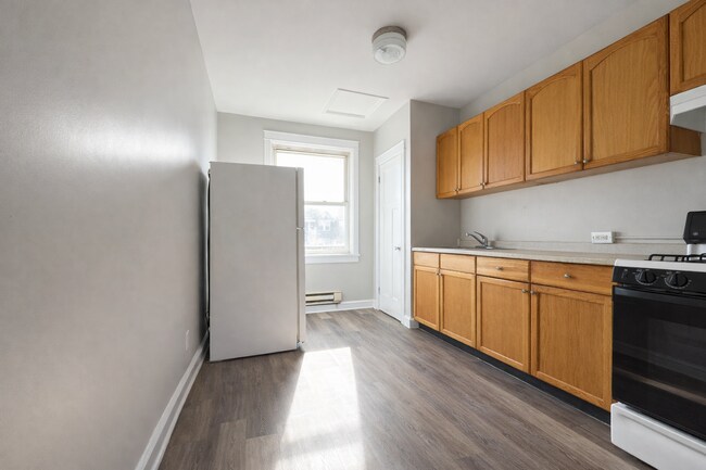 Building Photo - 3535 Lyndale Ave