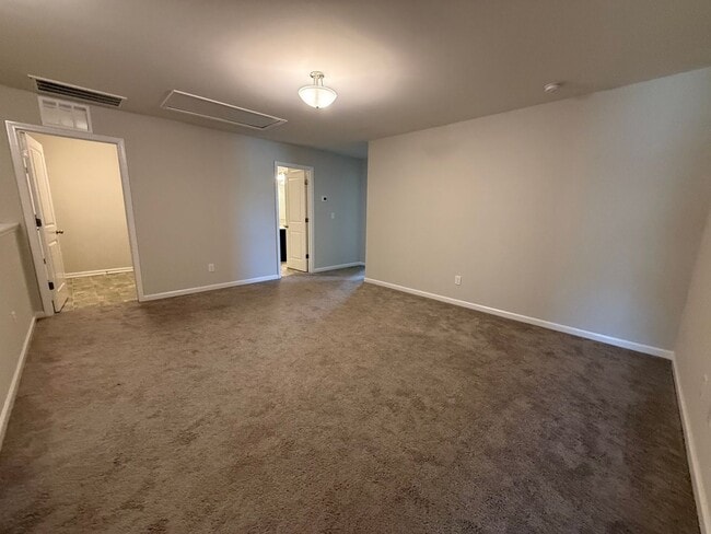 Building Photo - Updated 3 Bedroom Townhome with Harrisburg Schools