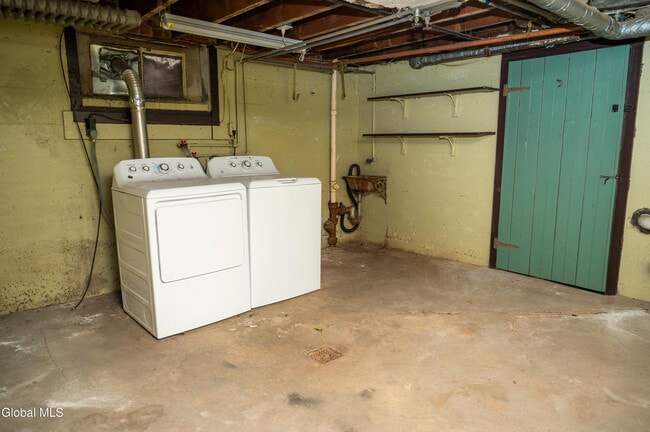 Building Photo - 1347 Union St