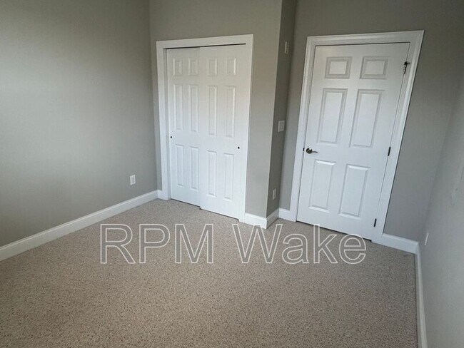 Building Photo - 10411 Rosegate Ct