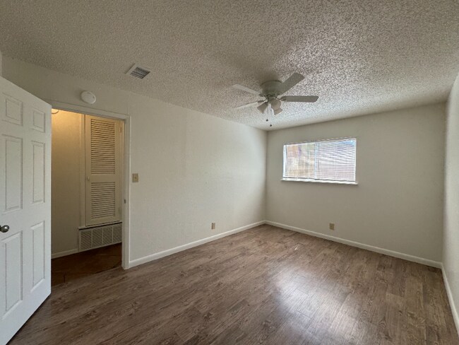 Building Photo - 311 Flournoy Dr