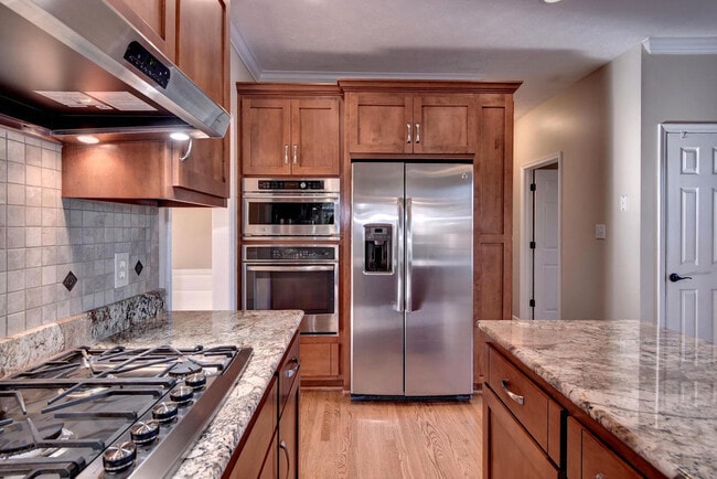 Building Photo - 128 Rockmor Ln