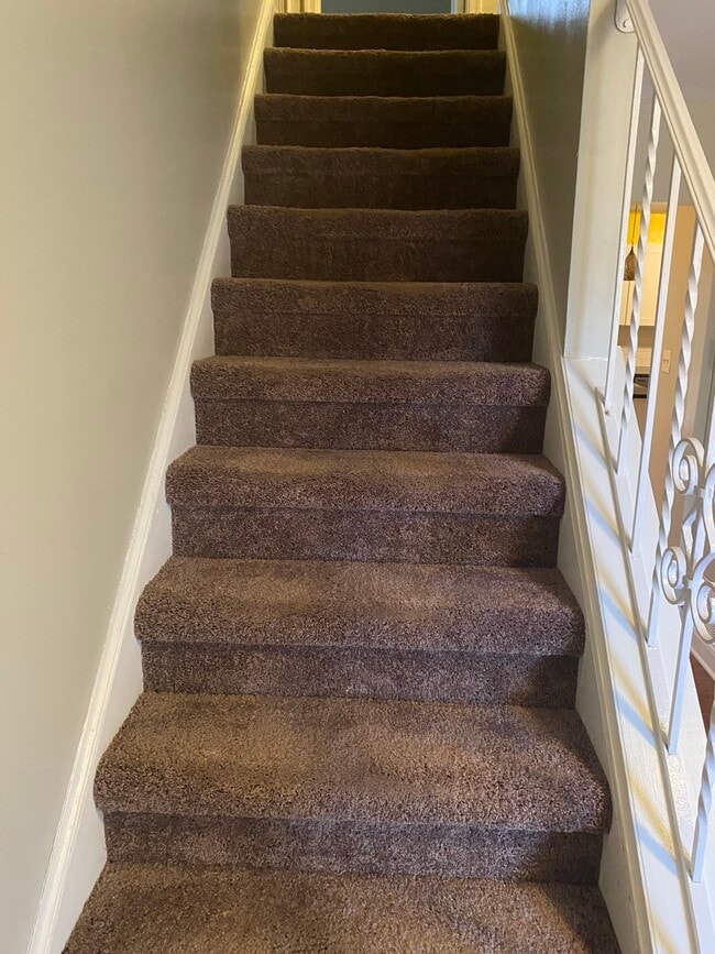 Building Photo - 2212 Westwood Dr