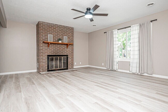 Building Photo - Please View 3D Virtual Walk-Through Before...