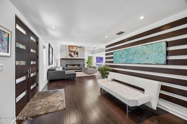 Building Photo - 14030 Mandarin Oaks Ln