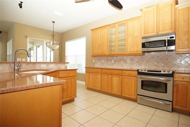 Building Photo - 4922 Sandy Brook Cir