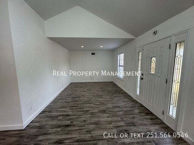 Building Photo - 6017 Mission Hills Ct