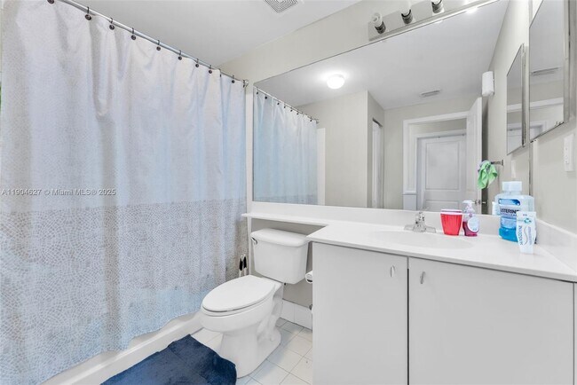 Building Photo - 5840 W Sample Rd