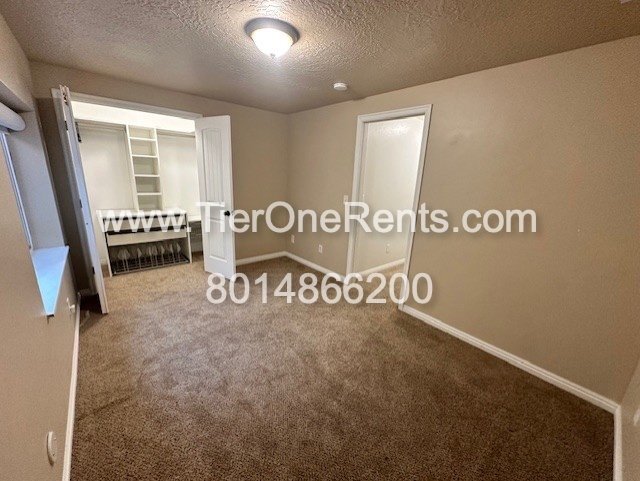 Building Photo - This property offers a NO DEPOSIT option available for qualified renters!
