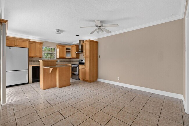 Building Photo - 110 N Delaware Blvd
