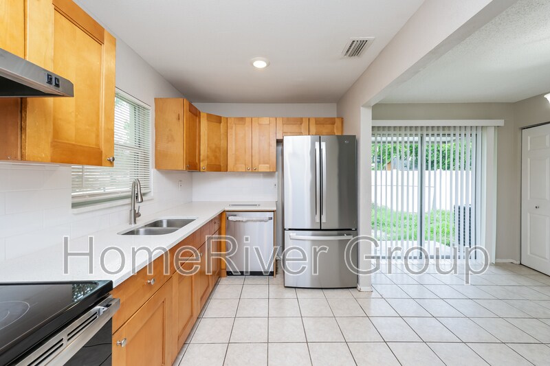 Building Photo - 8221 Jacaranda Ave