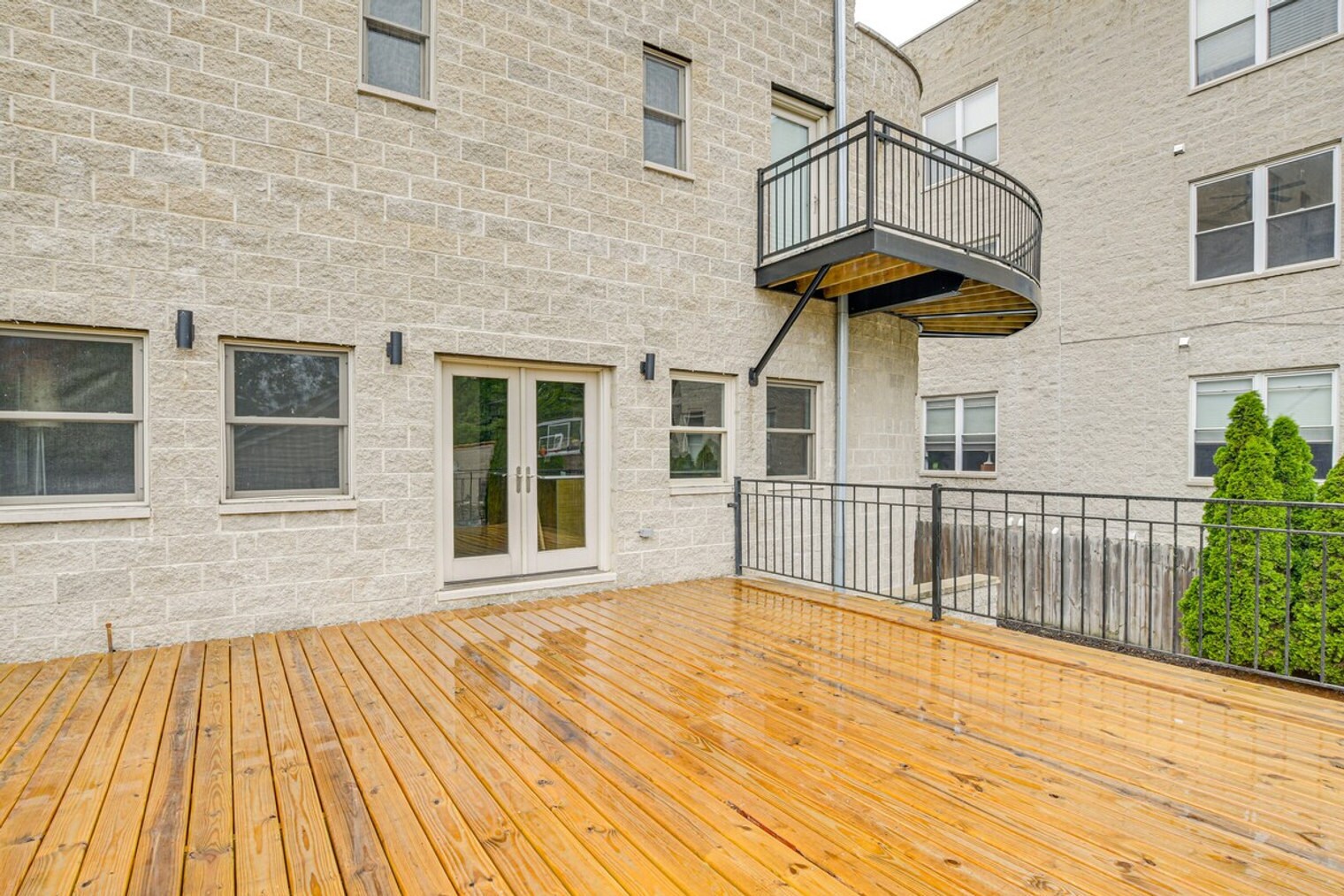 Building Photo - 3975 S Ellis Ave