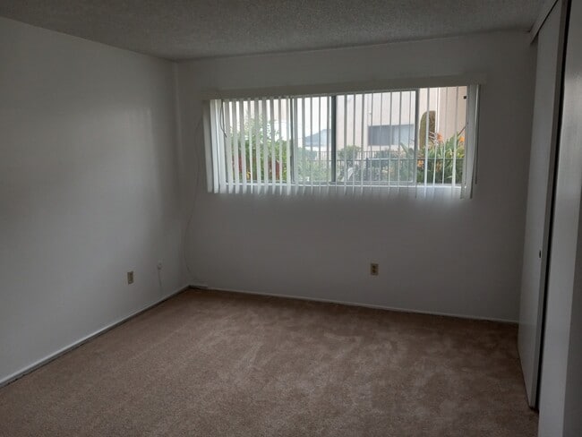 Building Photo - 6665 Mission Gorge Rd