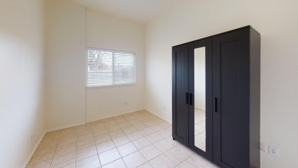Building Photo - 7567 Casburn Ct