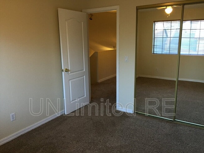 Building Photo - 1753 W Legend Trail