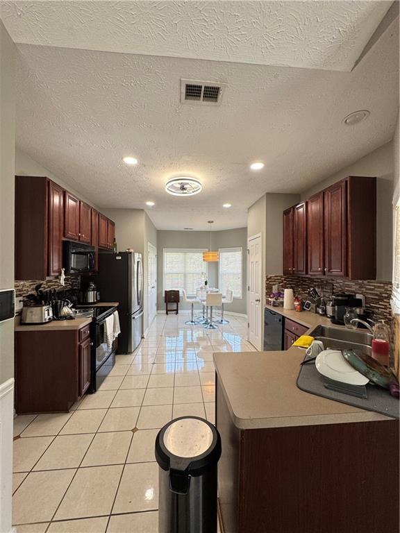 Building Photo - 2555 Flat Shoals Rd