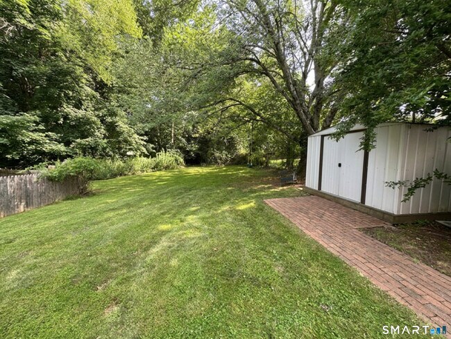 Building Photo - 94 Garden Dr