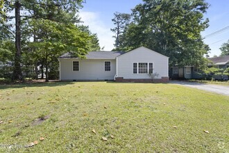 Building Photo - 404 Dogwood Ln