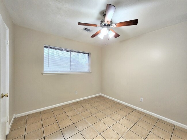 Building Photo - 946 Beachcomber Ln