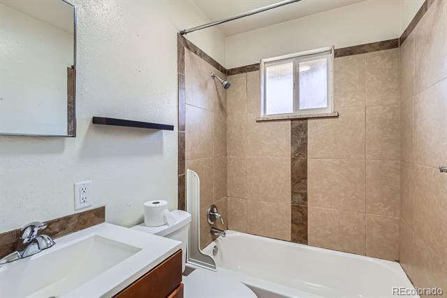 Building Photo - 3911 Lipan St