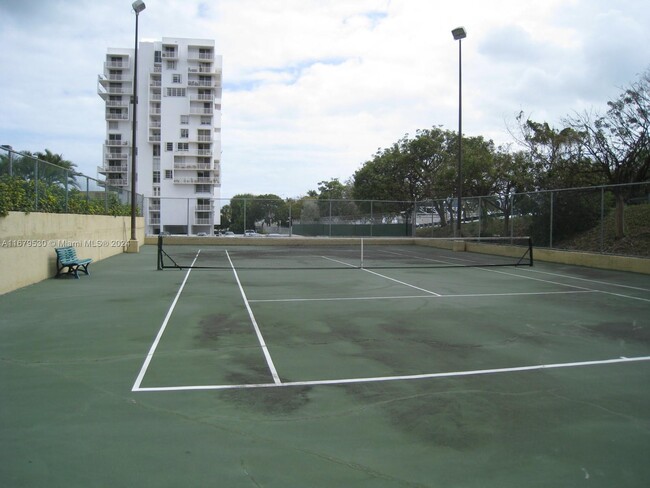 Building Photo - 2501 Brickell Ave