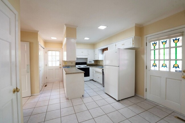 Building Photo - Available Now!