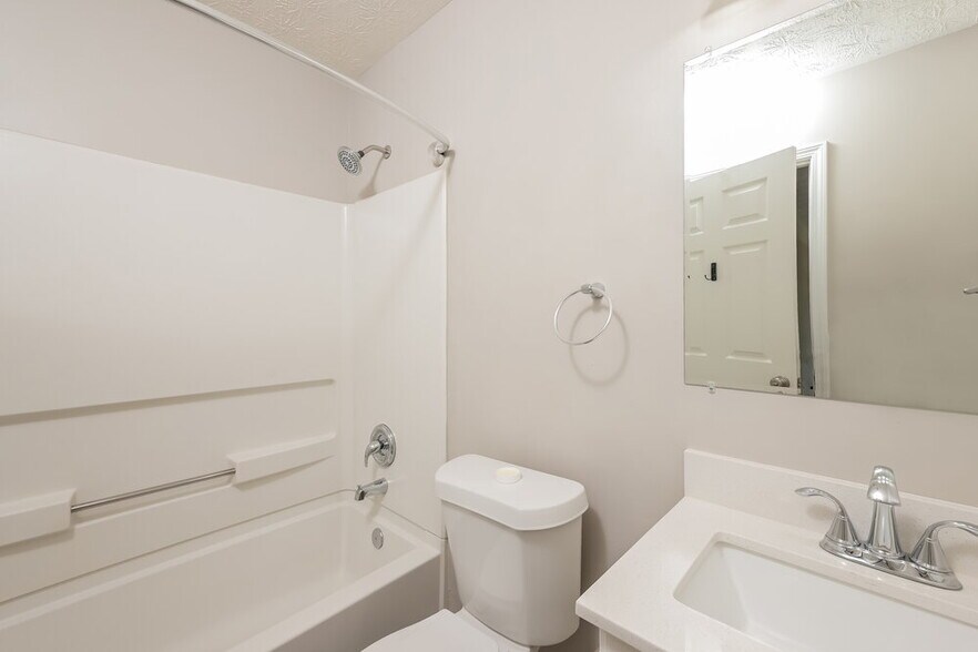 Building Photo - 1148 Princeton Park Dr
