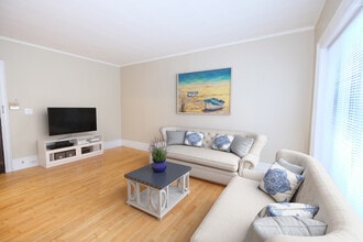 Building Photo - Lake Harriet Pkwy Apartments