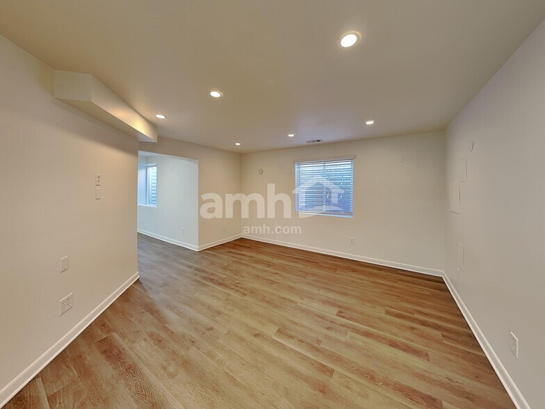 Building Photo - 6828 Denby Dale Rd