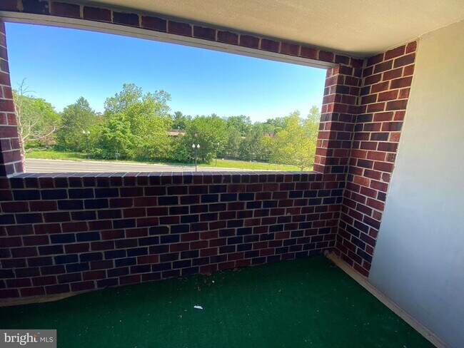 Building Photo - 2100 Lee Hwy.