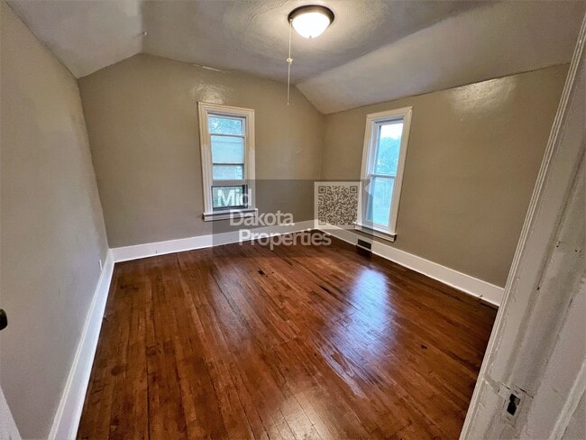 Building Photo - 735 S Wisconsin- 5 bedroom, 2 bathroom house