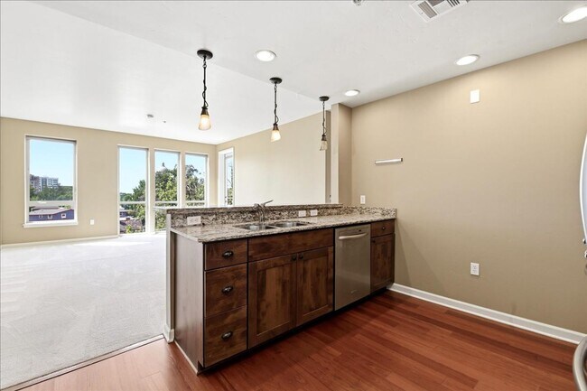 Building Photo - 1 Bedroom Condo in Downtown Boise:::: Balcony View of the City