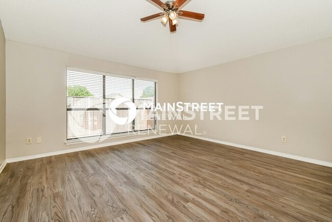 Building Photo - 3 Bedroom Pet-Friendly Home in Plano, TX with Main Street Renewal
