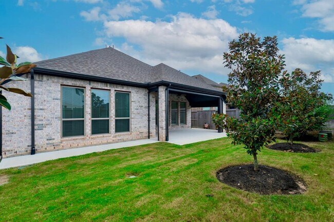 Building Photo - 30103 Aralia Dr