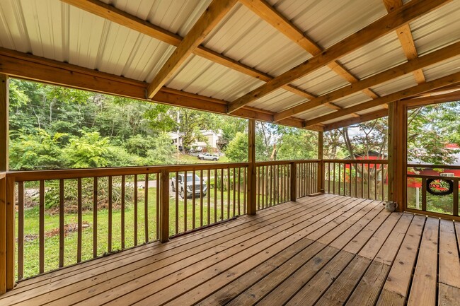 Building Photo - Cozy 2-Bedroom Retreat Near the Lake in Lowell