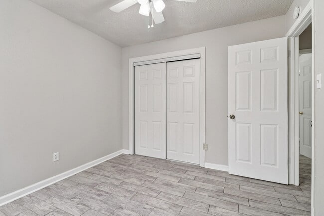 Building Photo - 11306 Bayou Pl Ln