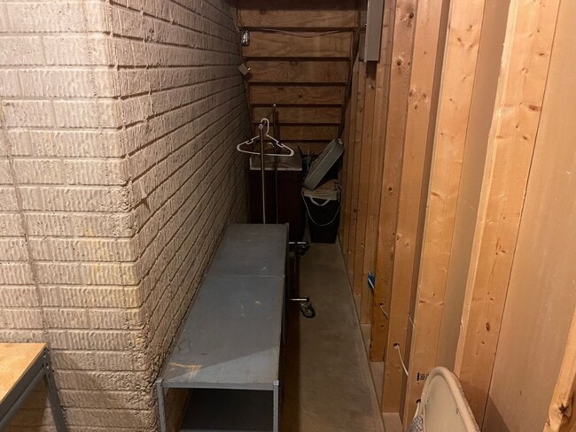 Building Photo - Coming soon! Cozy 3 Bedroom Near the Water!