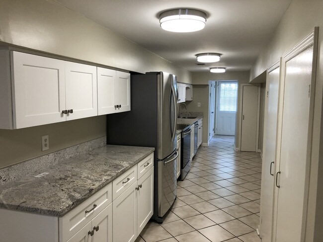 Garden Kitchen with sunroom in rear - 20 E Macon St