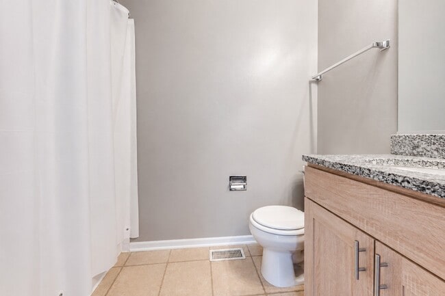 Building Photo - 21258 Cascade Ct