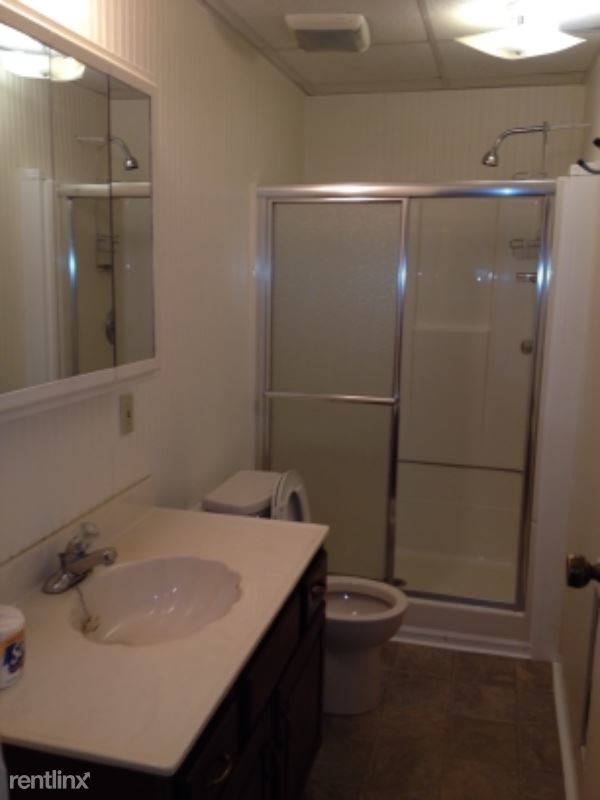 Building Photo - 424 Monroe Ave