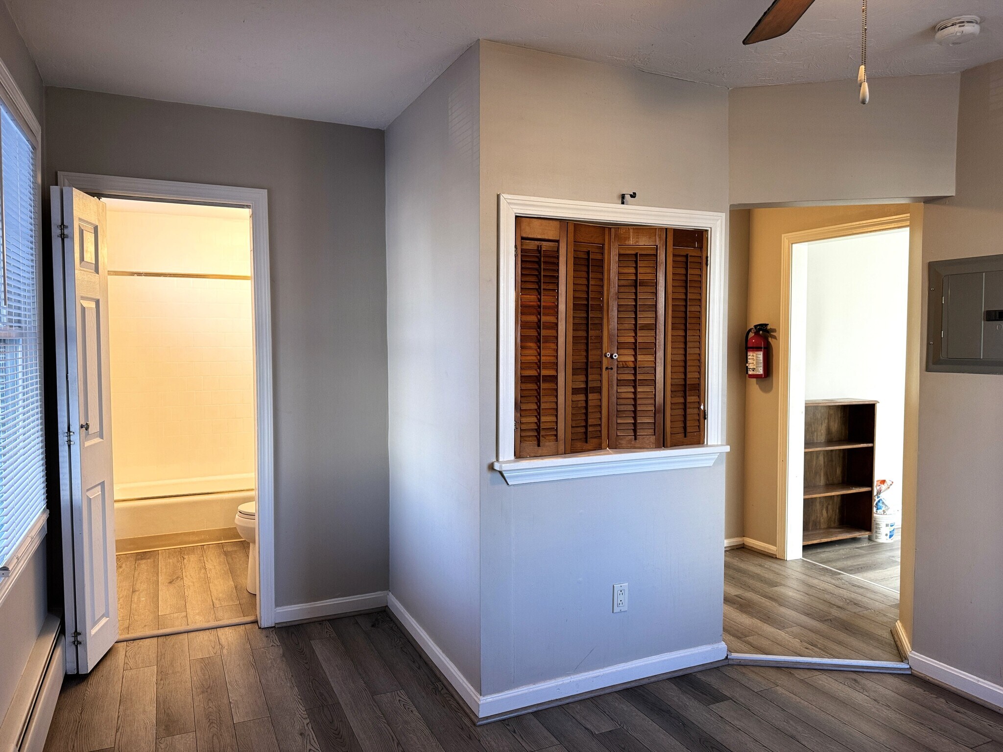 Building Photo - 74 Hamlet Ave