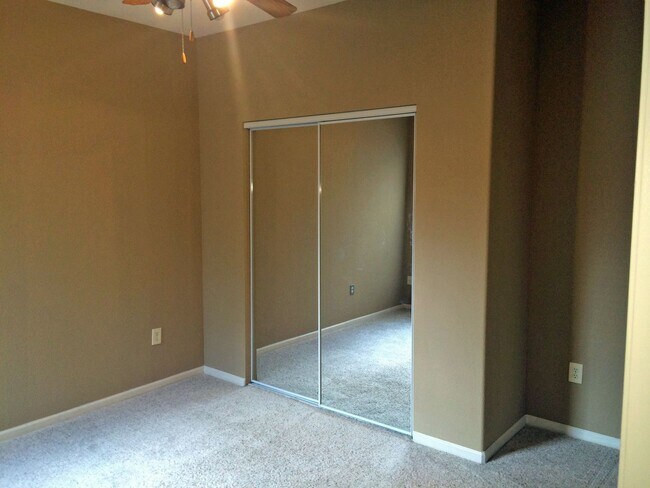 Building Photo - 2 Bedroom, 2 Bath Unit in the Bridgefield Condominiums Community, in Antelope.