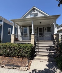 Building Photo - 837 Thomas Ave